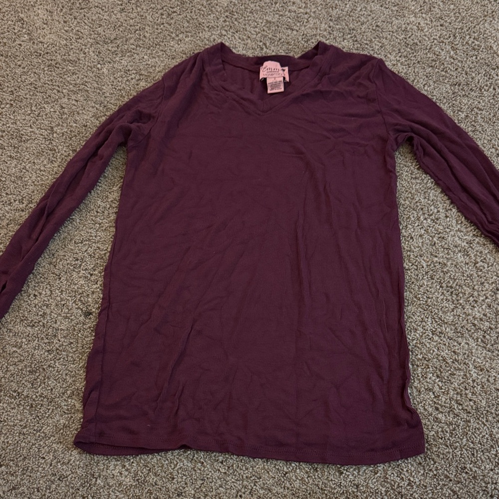 Emma’s maternity maroon Long Sleeve V-Neck Top